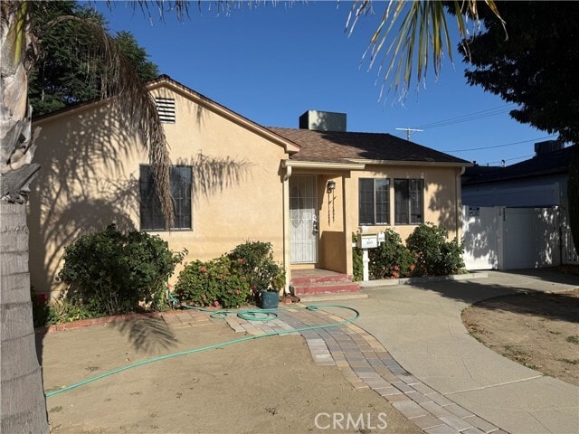 Building Photo - 7051 Lindley Ave