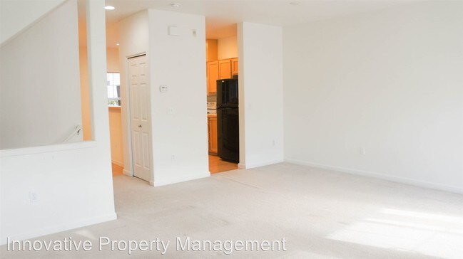 Building Photo - 15315 SW Warbler Way