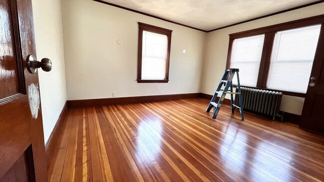 Building Photo - 66 Willow St