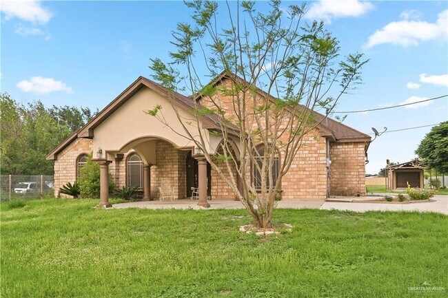 Foto del edificio - 23790 N Val Verde Rd