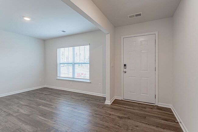Foto del edificio - Brand New Home in Woodruff, SC, Pickleball...