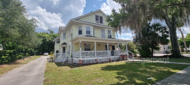Building Photo - 134 W Howry Ave