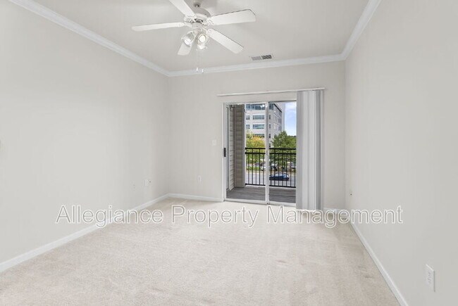 Foto del edificio - 12929 Centre Park Cir