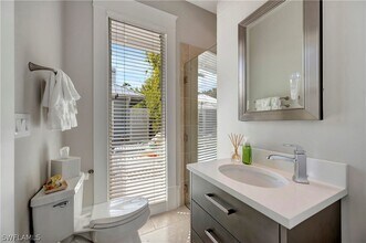 Building Photo - 1375 Gordon Dr