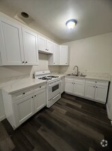 Building Photo - 2010-2012 S I St
