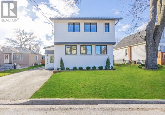 Photo du bâtiment - 1326 Meredith Ave