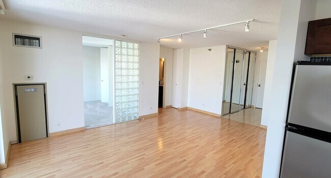 Foto del edificio - 1212N N La Salle Dr