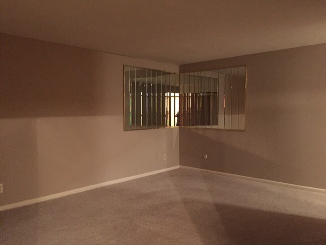 Foto del edificio - 131 Echelon Rd