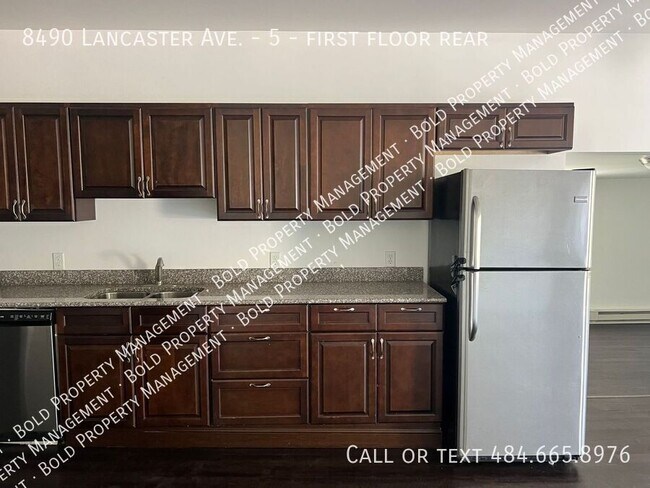 Foto del edificio - 8490 Lancaster Ave