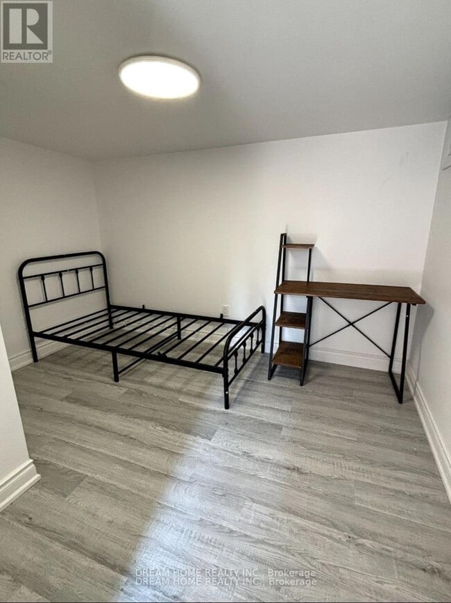 Building Photo - 262 Clinton St