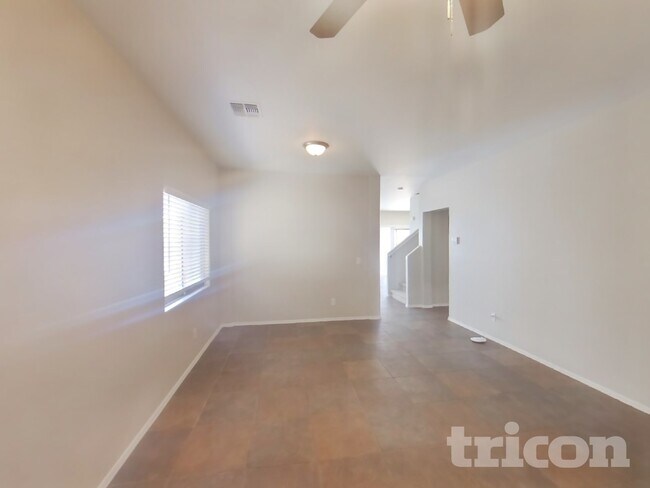 Foto del edificio - 44103 W Neely Dr