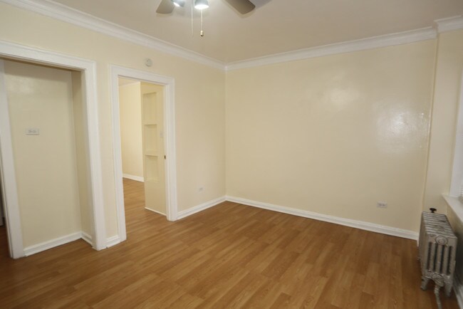 Foto del edificio - 4521 N Malden St