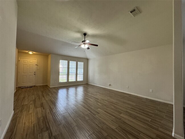 Foto del edificio - 13723 Audra Ln