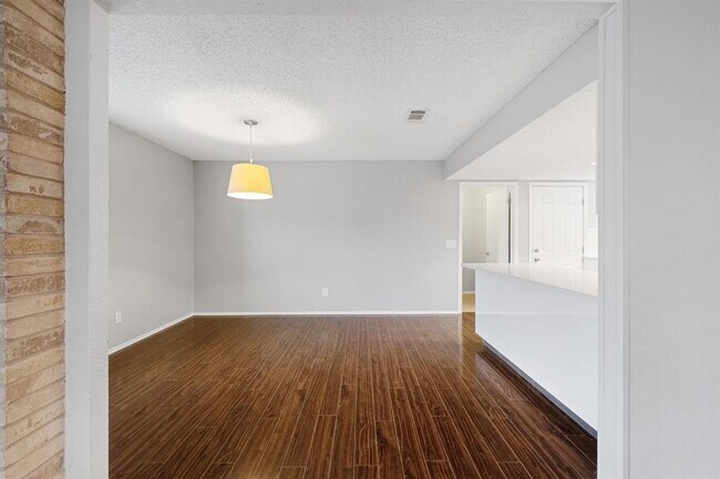 Foto del edificio - 11605 Gungrove Cir