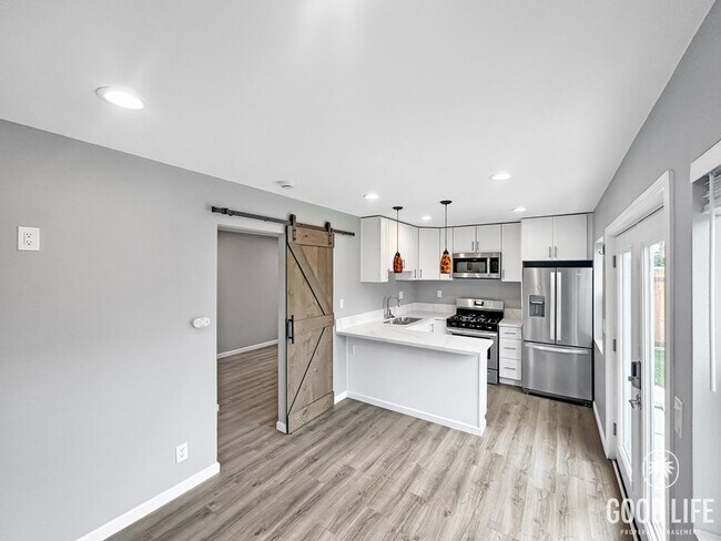 Building Photo - Great 1B/1BA in Fox Canyon!