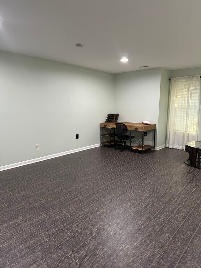 Foto del edificio - 107 Emory Woods Ct