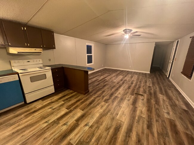 Foto del edificio - 750 Coaling Rd