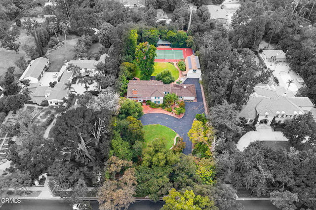 Building Photo - 2035 S Oak Knoll Ave