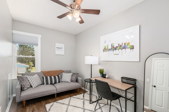 Foto del edificio - 958-976-976 S Champion Ave