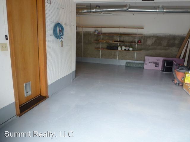 Building Photo - 3 br, 1.5 bath House - 2966 Simpson Avenue