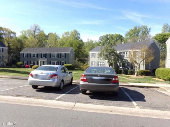 Building Photo - 241 Wakefield Dr