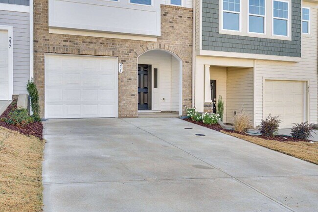 Foto del edificio - 3-Bed Townhouse in Franklinton with Update...