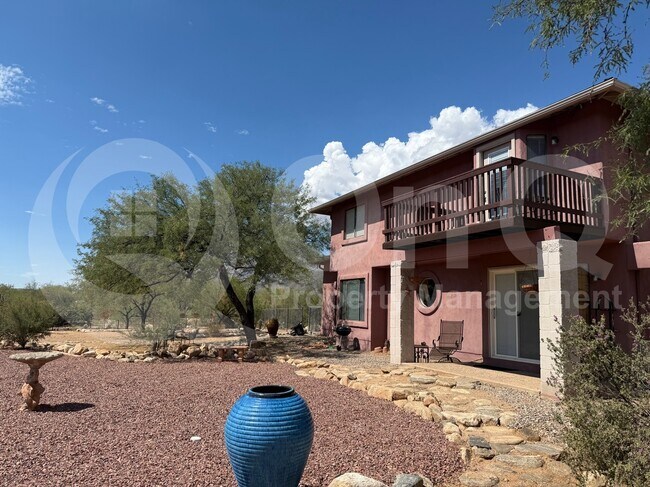 Foto del edificio - 5081 N Bear Canyon Rd