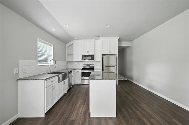 Building Photo - 910-914-914 N Throckmorton St