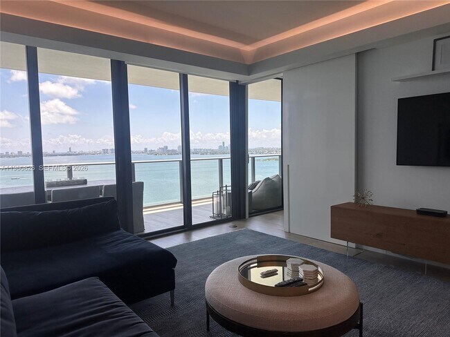 Foto del edificio - 3131 NE 7th Ave