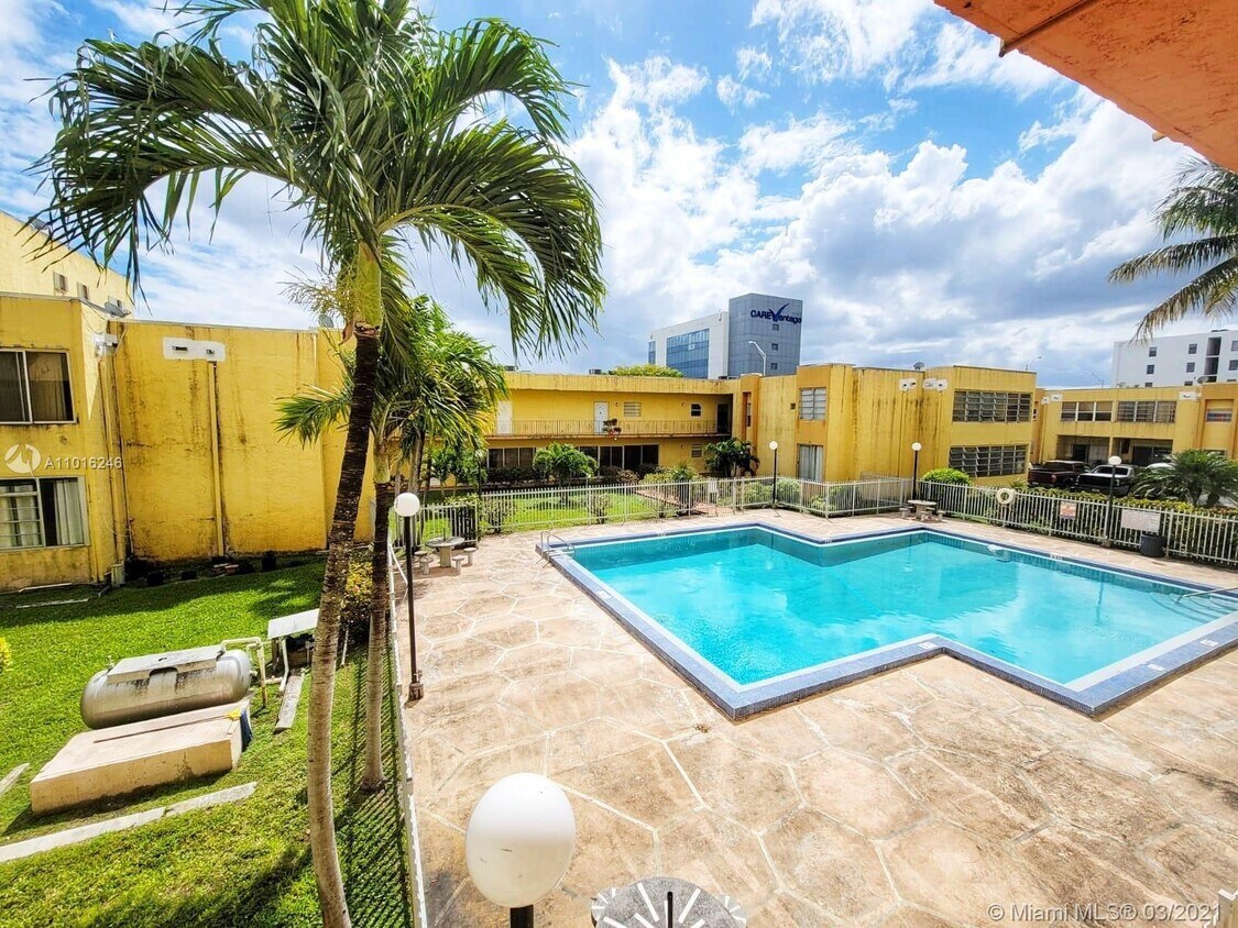 1555 W 44th Pl Unit 238, Hialeah, FL 33012 Apartment for Rent in