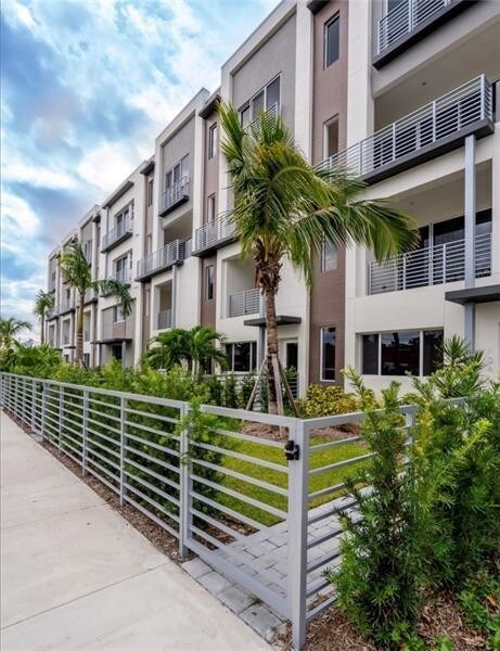 Foto del edificio - 1044 NE 18th Ave