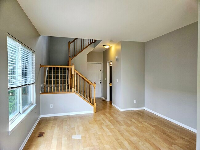 Foto del edificio - 14127 Faulkner Ct