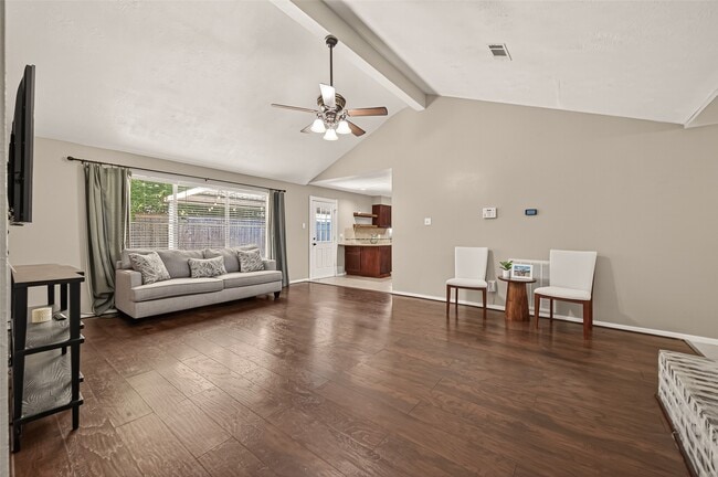 Building Photo - 1407 Somercotes Ln