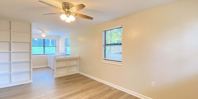 Primary Photo - Faris Circle / Unit 12