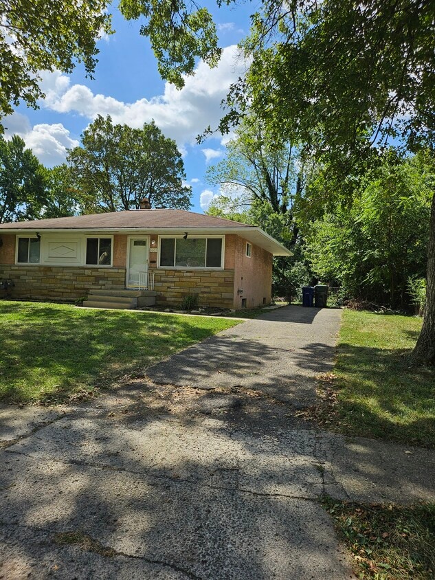 Building Photo - 3607 Astor Ave