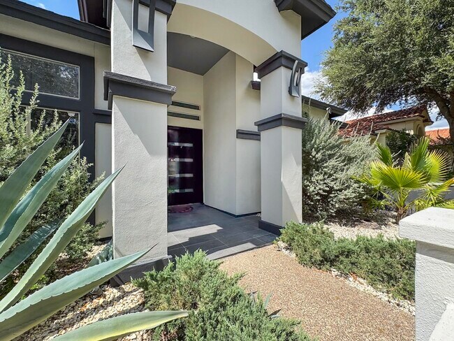 Foto del edificio - 3308 McCallister Ct