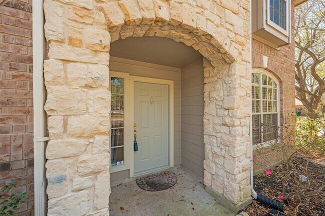 Building Photo - 17435 Little Riata Dr