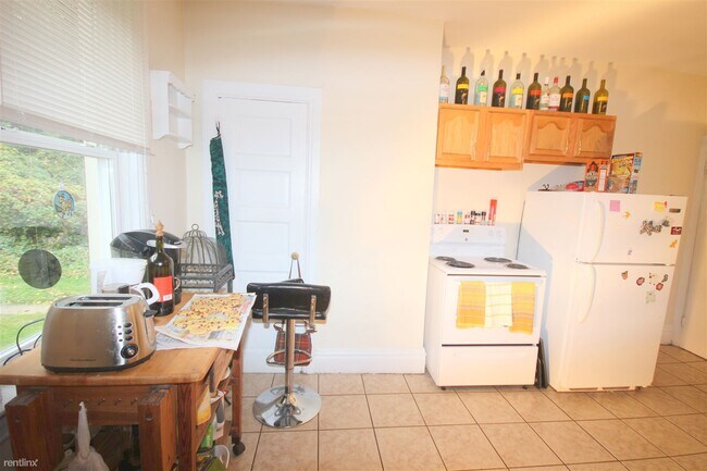 Building Photo - 3 br, 1 bath House - 219 N Neville St