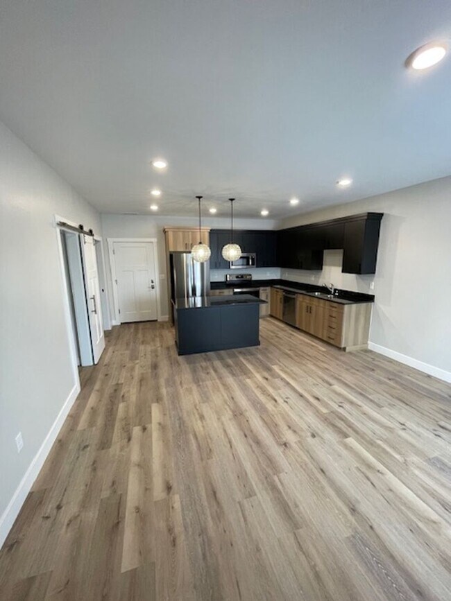 Foto del edificio - Modern Mountain Rtreat for Rent - Just Min...