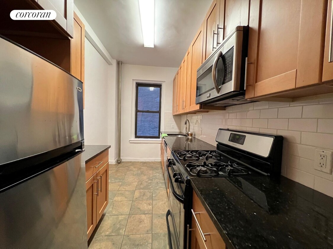 262 W 107th St, New York, NY 10025 - Room for Rent in New York, NY ...