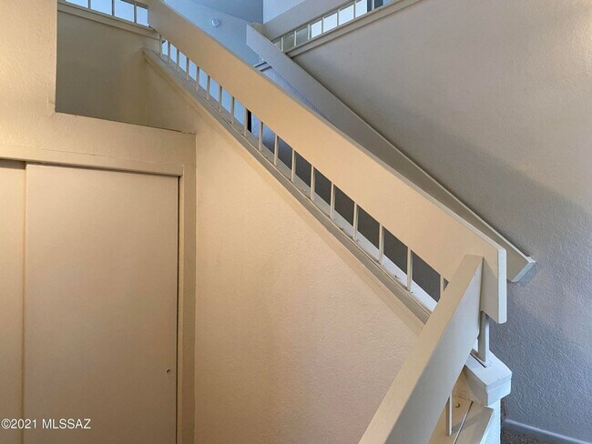 Foto del edificio - Two story Condo with Laundry