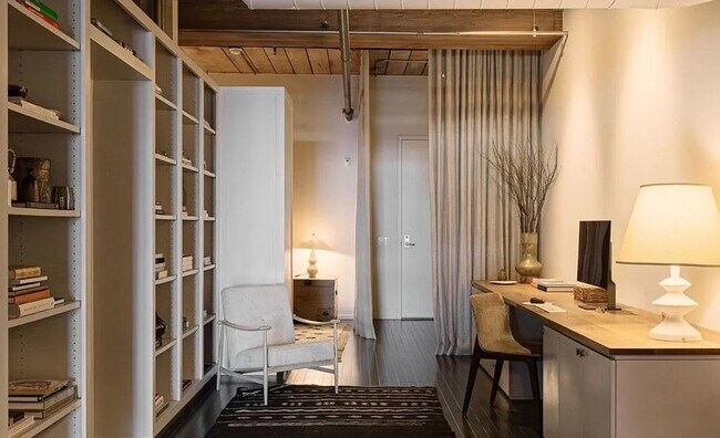 Foto del edificio - 530 S Hewitt St