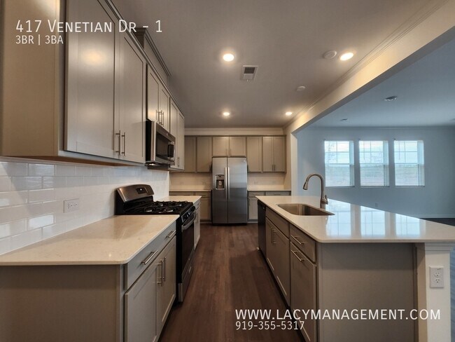 Foto del edificio - 417 Venetian Dr