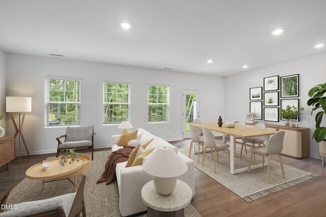 Foto del edificio - 421 Deep Oak Dr