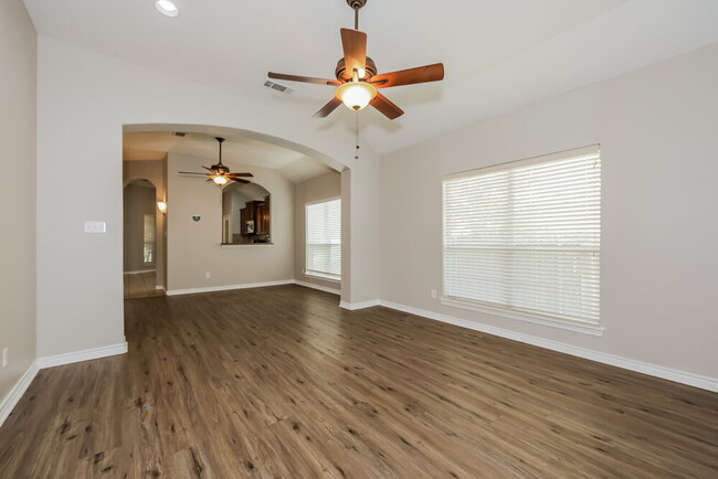 Foto del edificio - 1428 Park Crest Dr