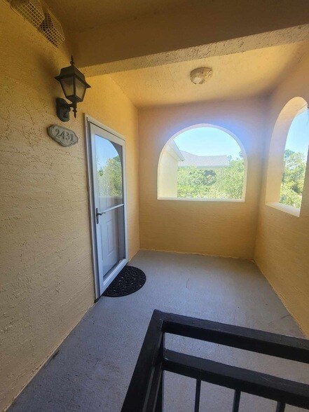 Building Photo - 2431 Vista Cove Road Unit 2431