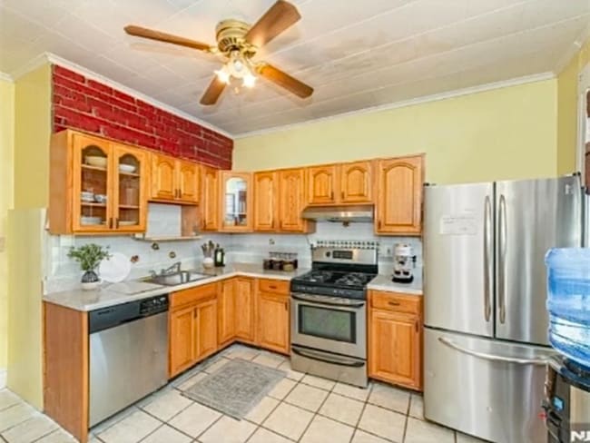 Foto del edificio - 45 Essex Ave