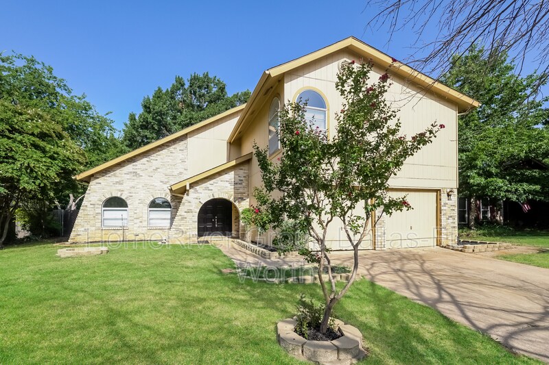 Primary Photo - 3205 Willow Bend Ct