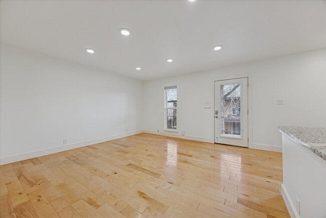 Foto del edificio - 2/1 Windsor Park Condo - Available Now!