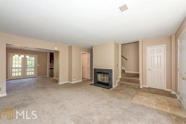 Building Photo - 422 High Creek Trce